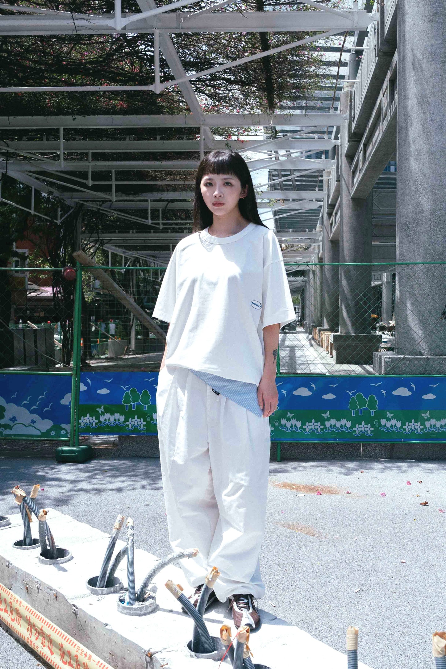 休日図鑑 Tee