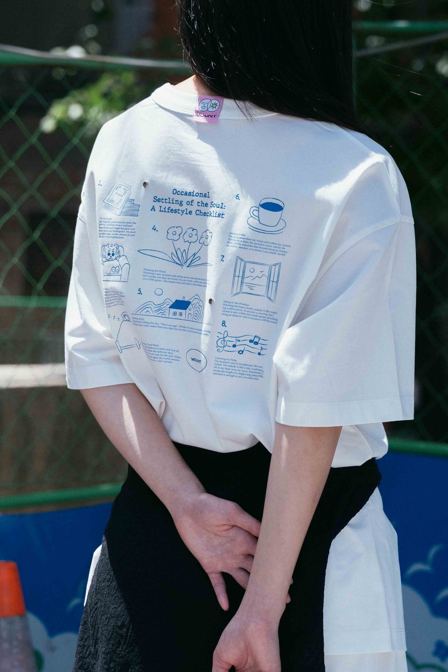 休日図鑑 Tee