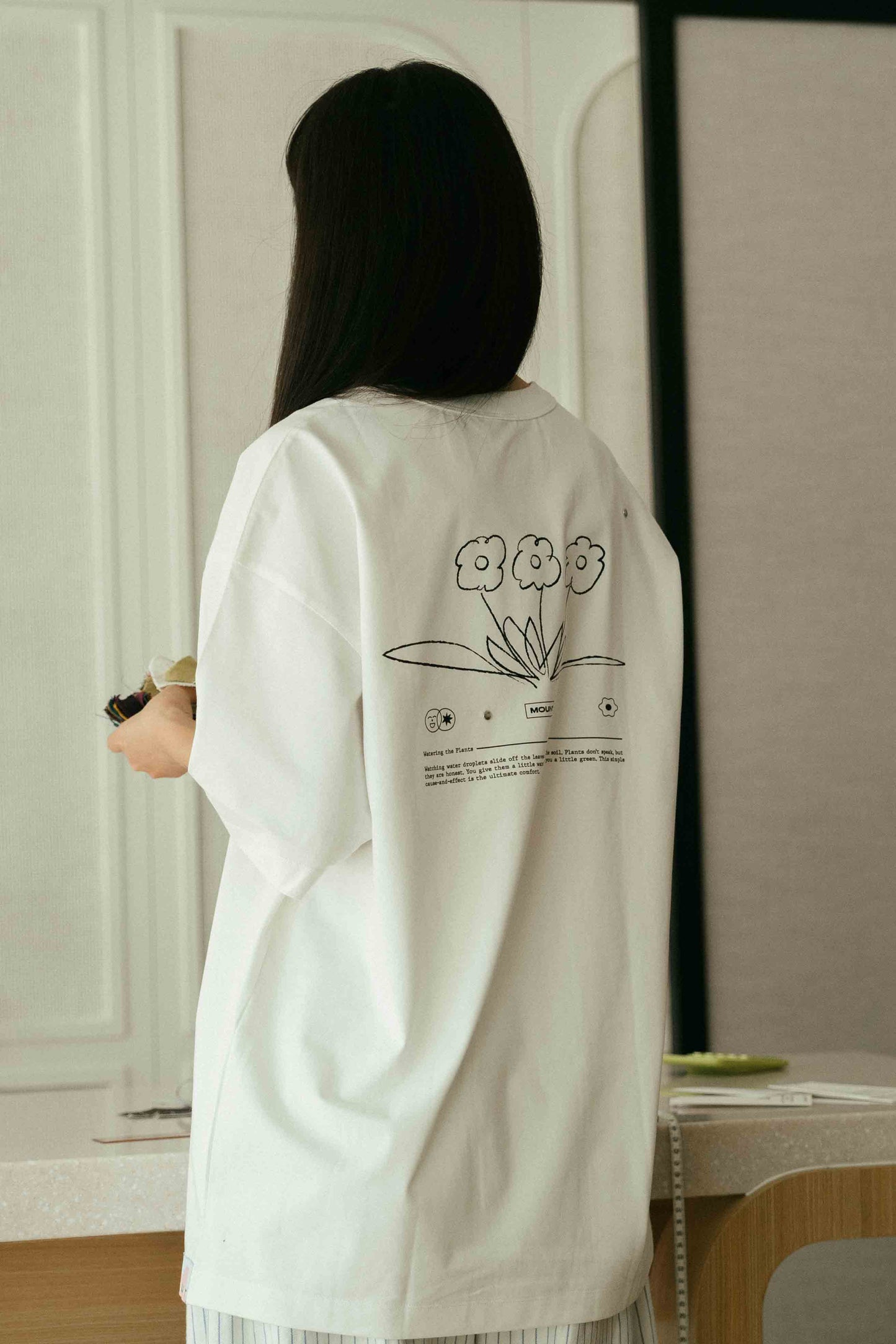 休日図鑑 Tee